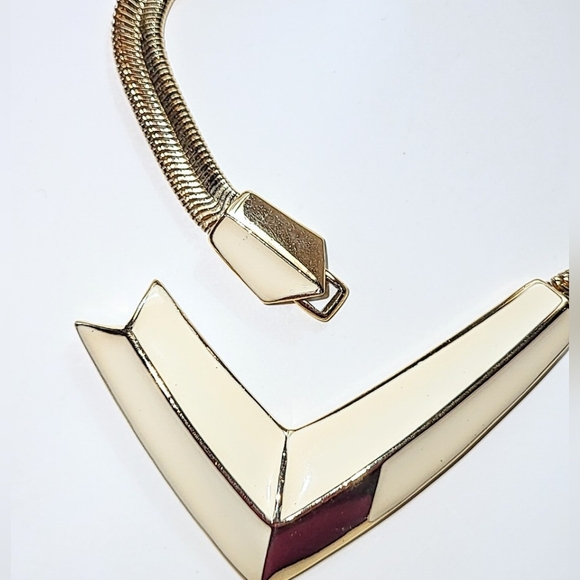 TRIFARI CREAM ENAMEL CHOKER NECKLACE 1980s FRONT CLOSURE - Picture 8 of 11